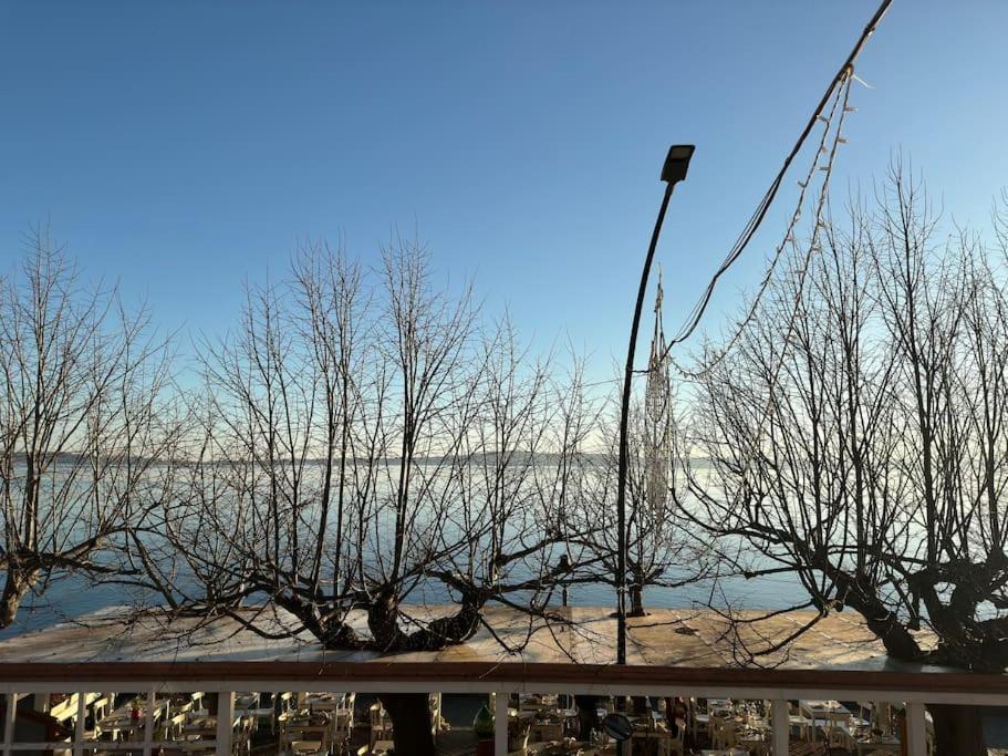 Fronte Lago Nel Centro Storico “La Casa Del Lago” Trevignano Romano Exterior foto